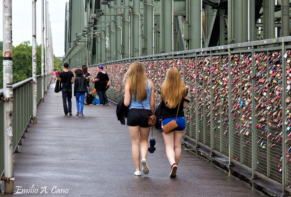 Teutonas por el Puente de Hohenzollern por Emilio