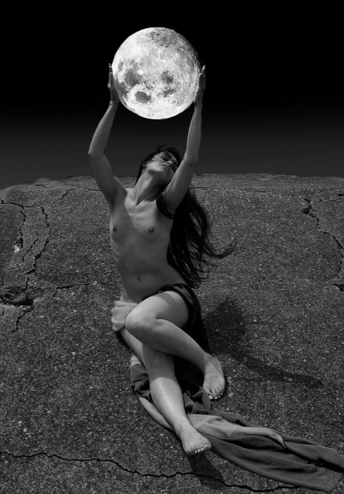 La luna en tus manos
 