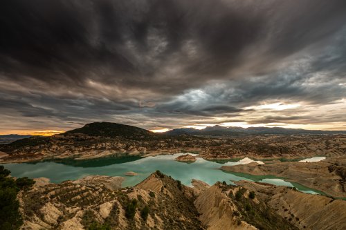 Embalse de colores